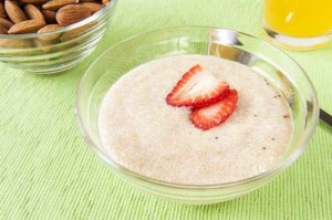 Amaranth and Yogurt with Almonds